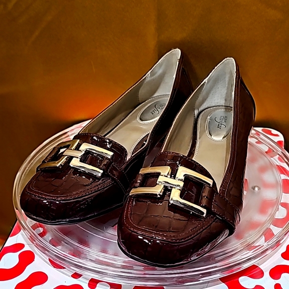 Alfani Shoes - J alfani Step n Flex aligator redbrown cranberry crocodile flat New w/o tag